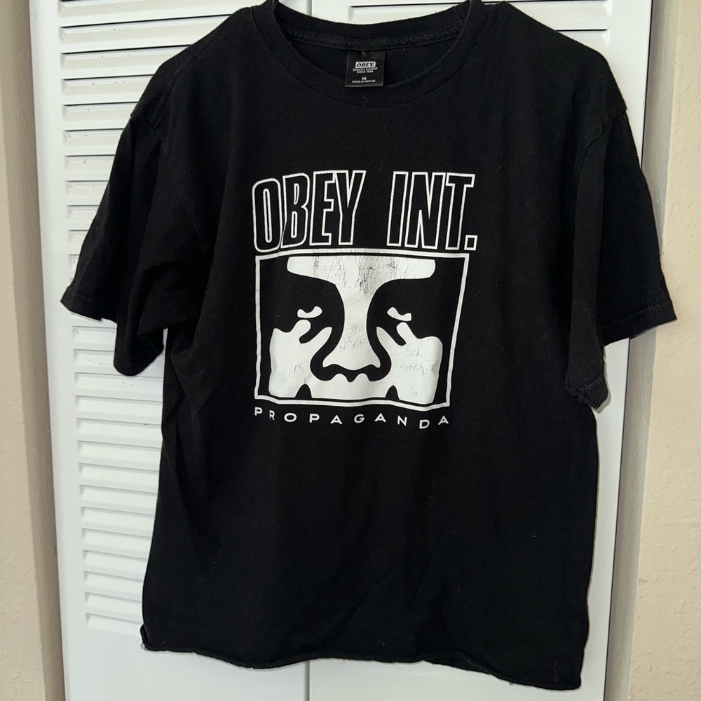 OBEY shirt